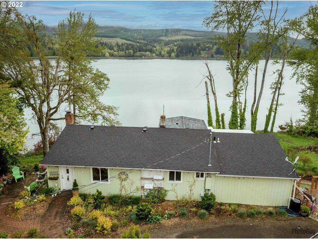 239 S Pioneer ST, Lowell, OR 97452