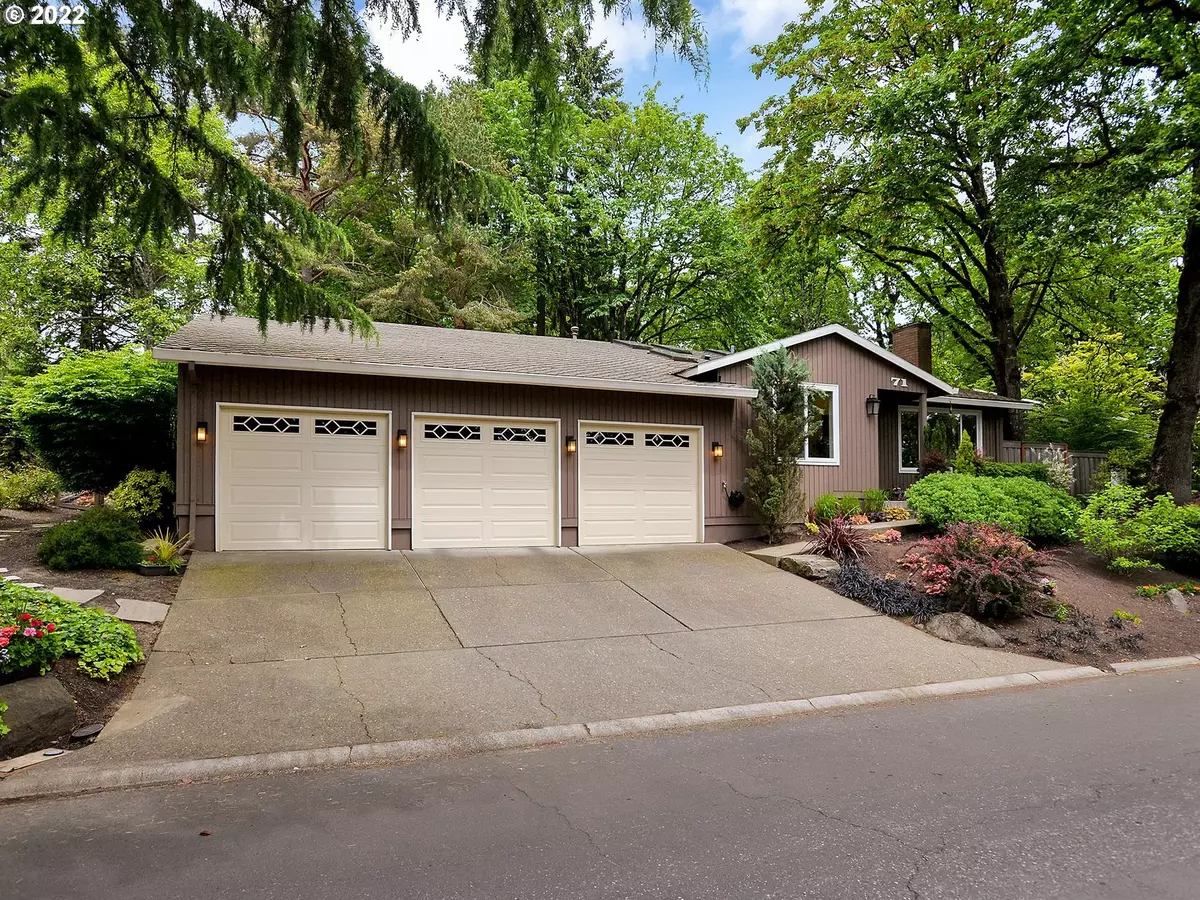 Lake Oswego, OR 97035,71 TOUCHSTONE