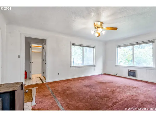 3160 HARLOW RD, Eugene, OR 97401