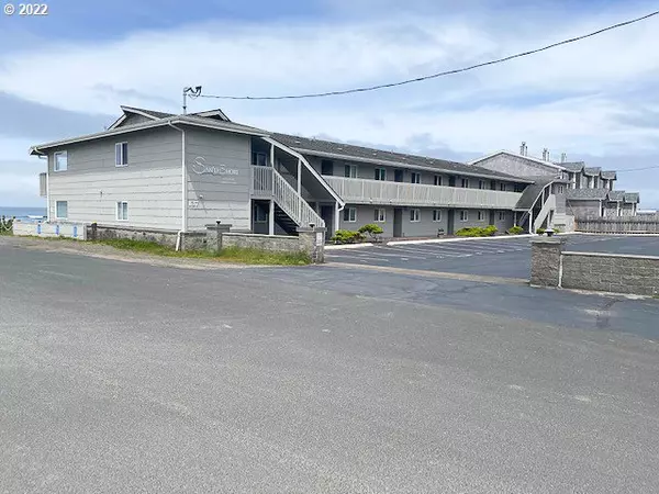 137 S PACIFIC ST #15, Rockaway Beach, OR 97136