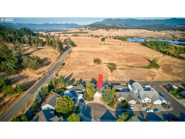 Sutherlin, OR 97479,2725 NW GOLFVIEW AVE