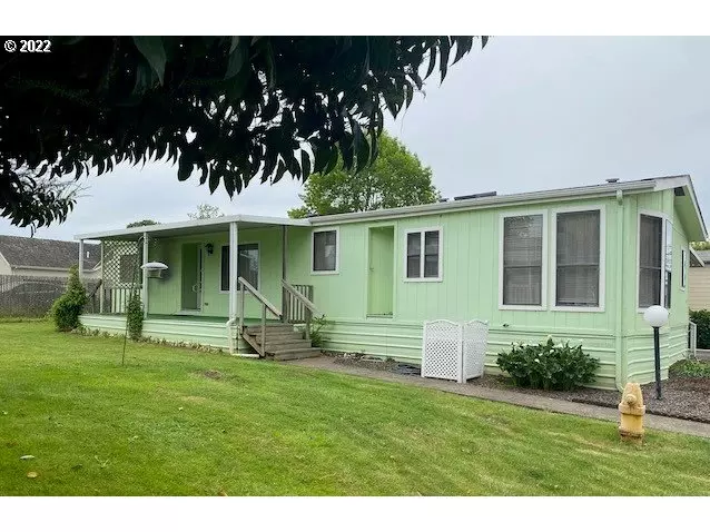 1025 S 6TH ST 44, Harrisburg, OR 97446