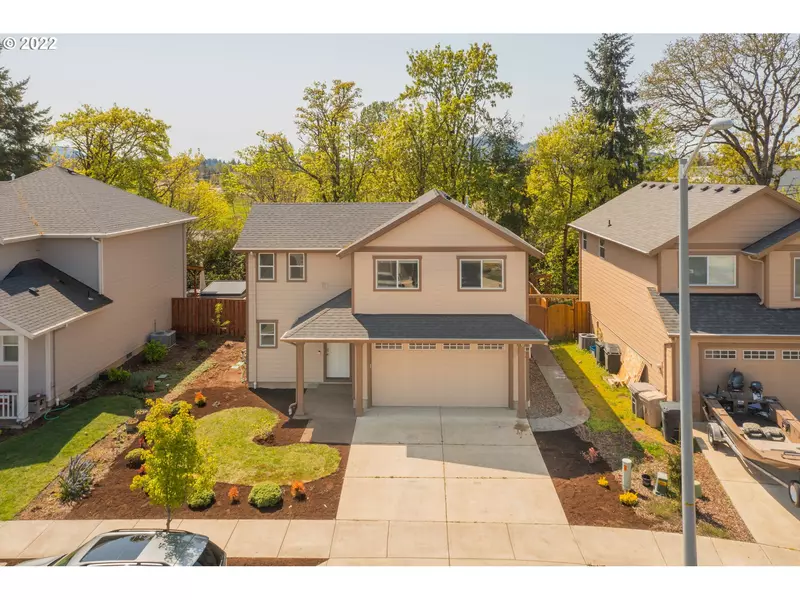 2426 ROBBINS WAY, Lebanon, OR 97355