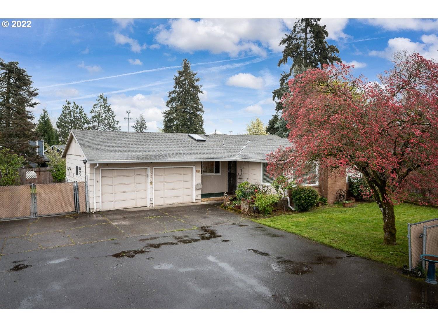 15526 SE RAINIER AVE, Clackamas, OR 97015