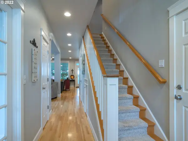 Springfield, OR 97478,729 S 68TH PL