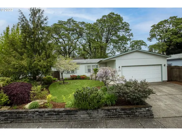 1011 OAK MEADOWS PL, Springfield, OR 97477