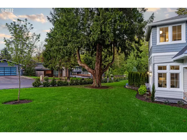 Lake Oswego, OR 97034,937 9TH ST