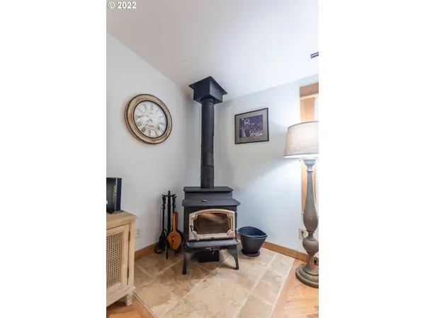 Junction City, OR 97448,28244 FERGUSON RD