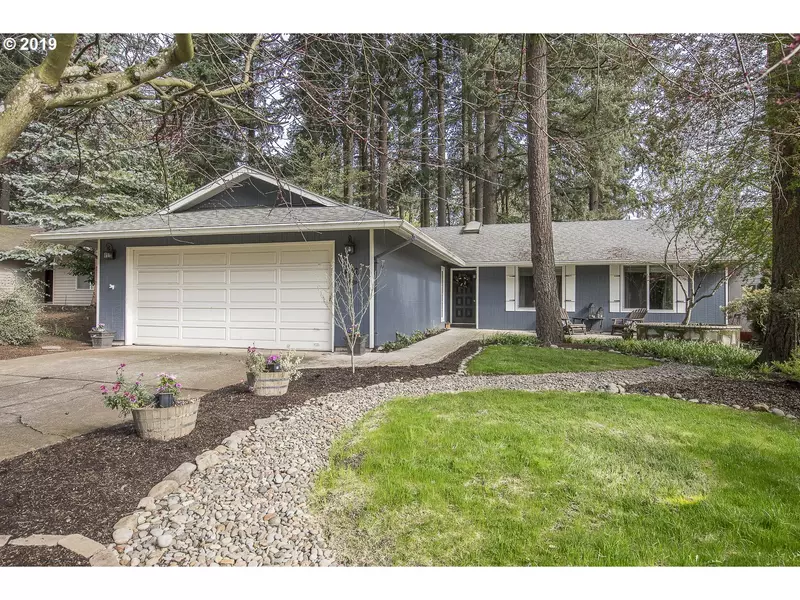 4261 COLLINS WAY, Lake Oswego, OR 97035