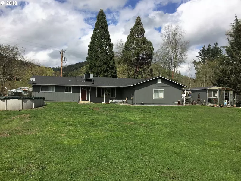 247 HOMESTEAD DR, Myrtle Creek, OR 97457