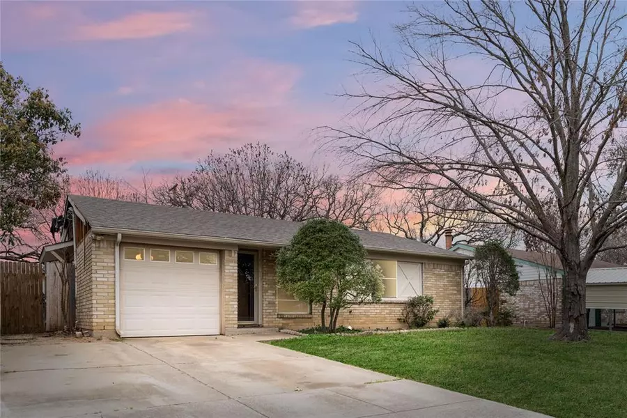 4103 Celtic Drive, Arlington, TX 76017