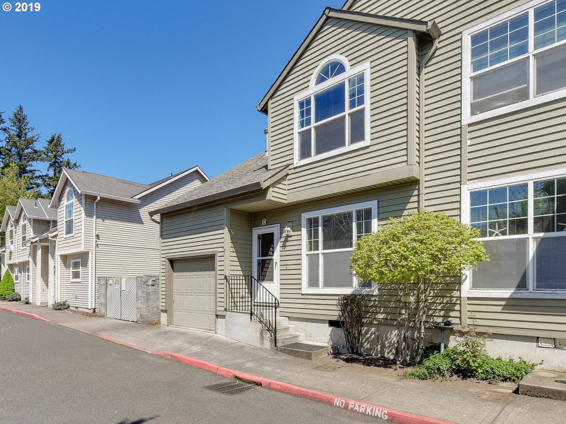 Portland, OR 97233,19183 SE YAMHILL ST #12
