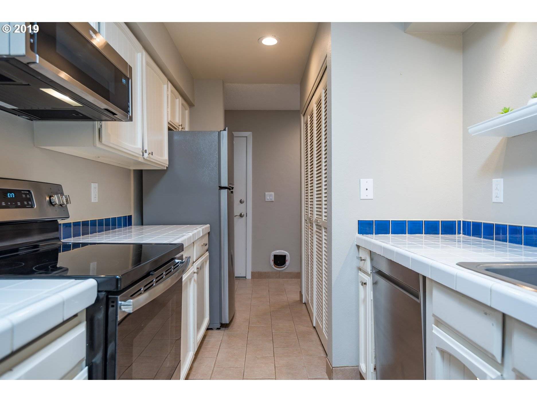 Lake Oswego, OR 97035,4647 LAKEVIEW BLVD #D1