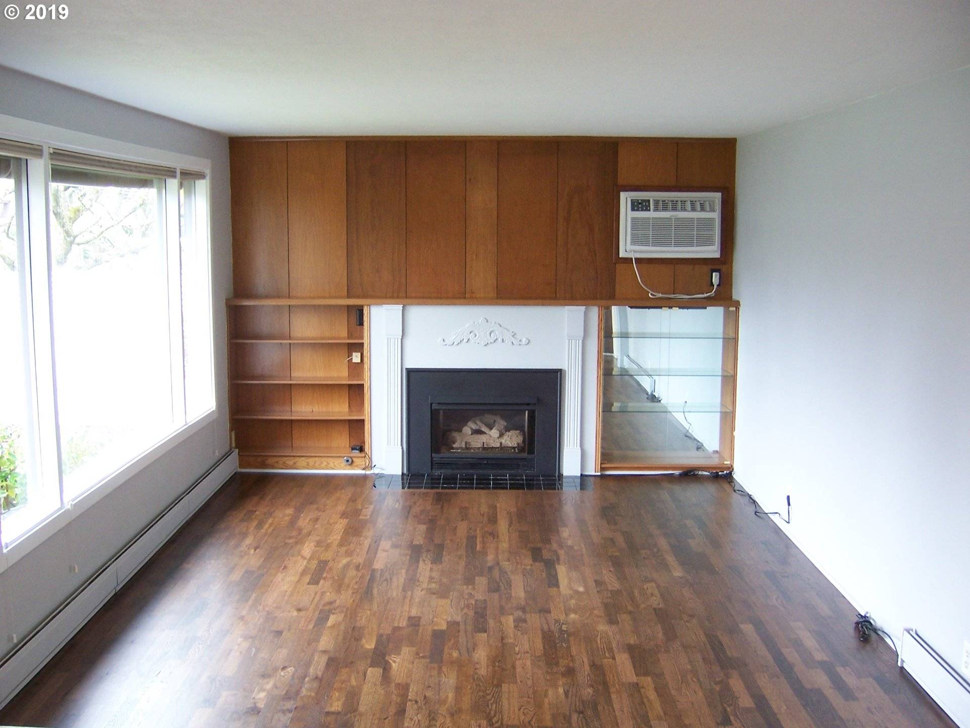 Eugene, OR 97404,1451 PARNELL DR