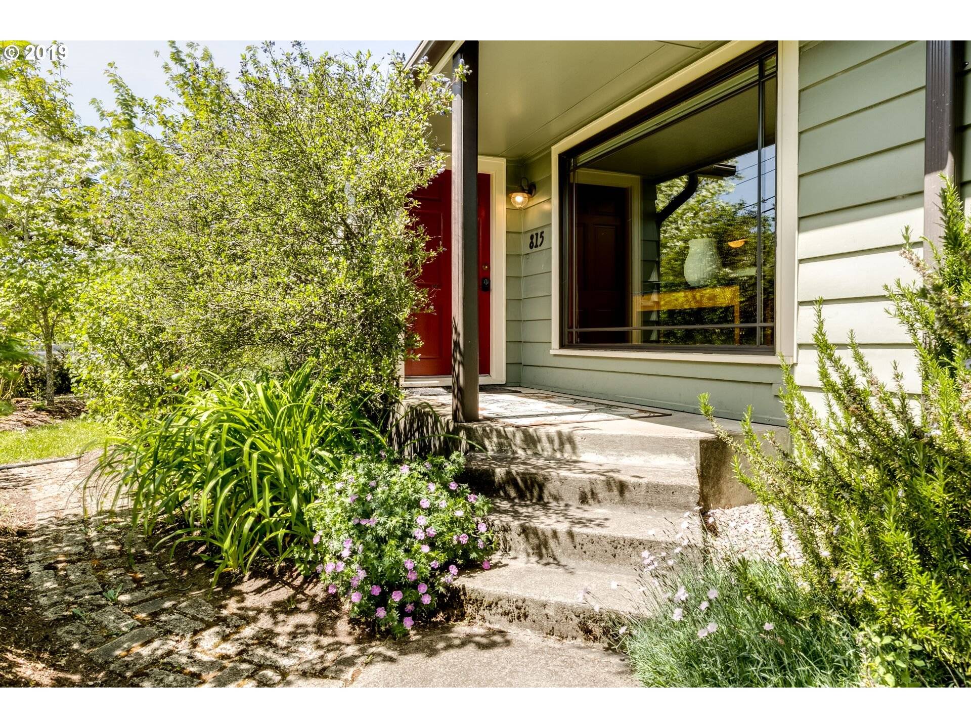 Eugene, OR 97405,815 E 28TH AVE