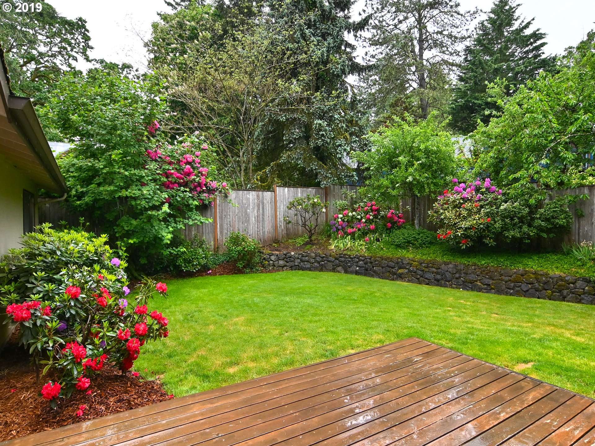Eugene, OR 97405,765 FOOTHILL DR