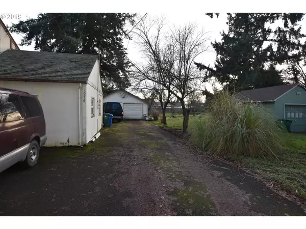 Eugene, OR 97402,3976 JESSEN DR