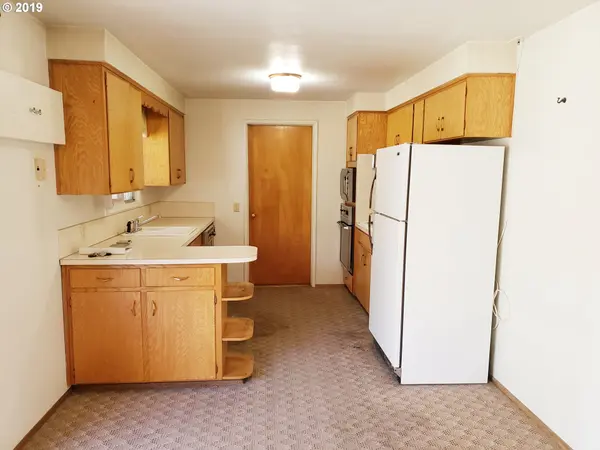 Eugene, OR 97408,2646 GAY ST