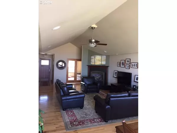 Baker City, OR 97814,967 BOULDER DR