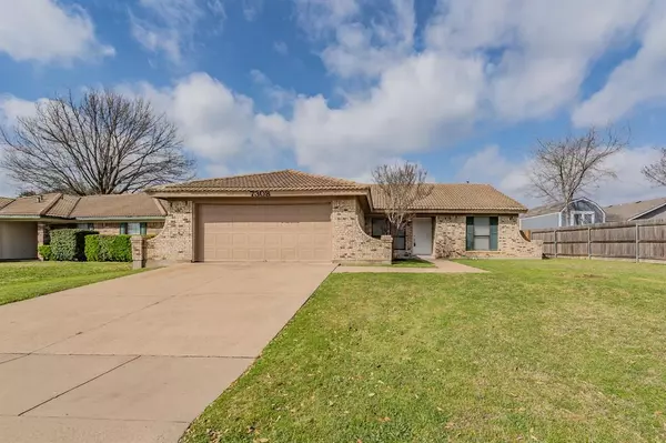 Fort Worth, TX 76133,7308 Meadow Creek Drive