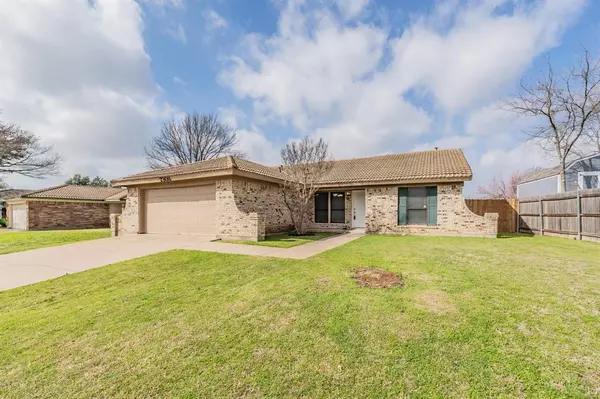 Fort Worth, TX 76133,7308 Meadow Creek Drive