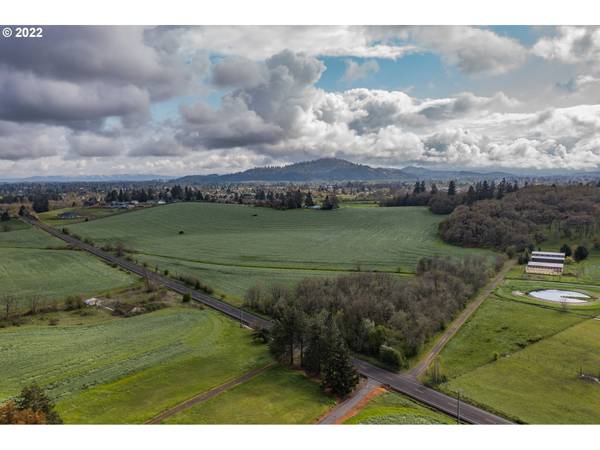 Lebanon, OR 97355,31721 STOLTZ HILL RD