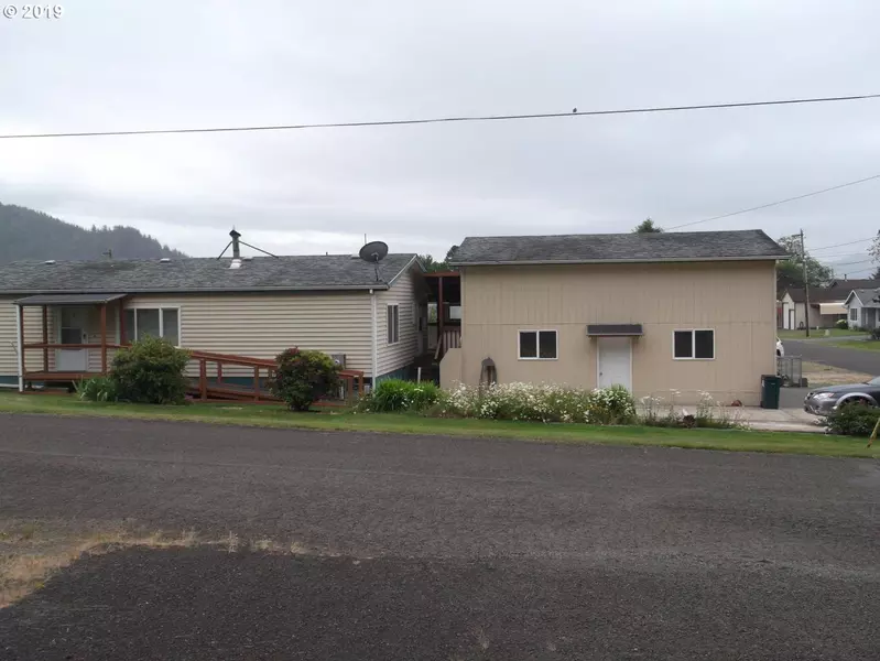 120 Eleventh ST, Garibaldi, OR 97118