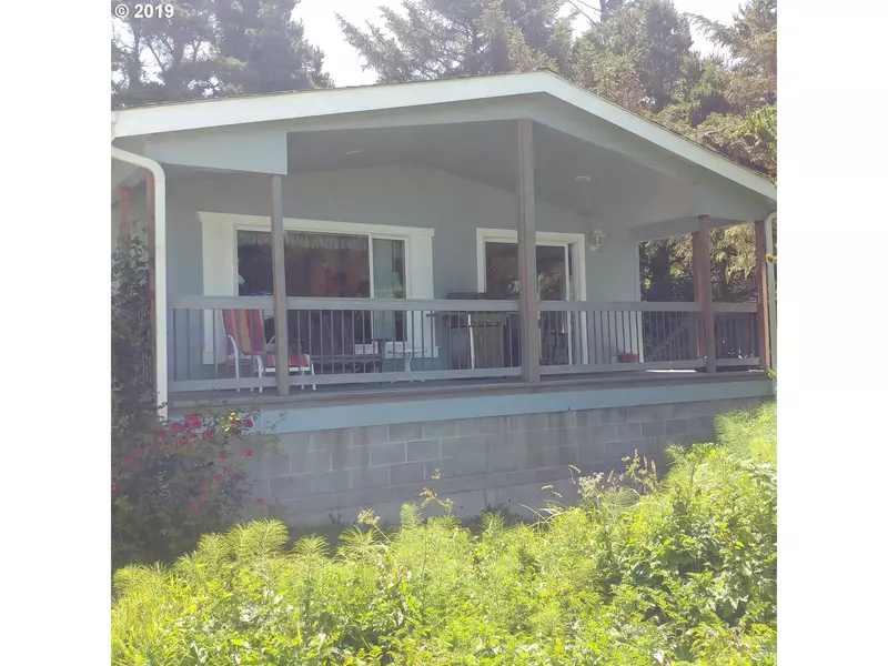 86 NW SPENCER ST, Yachats, OR 97498