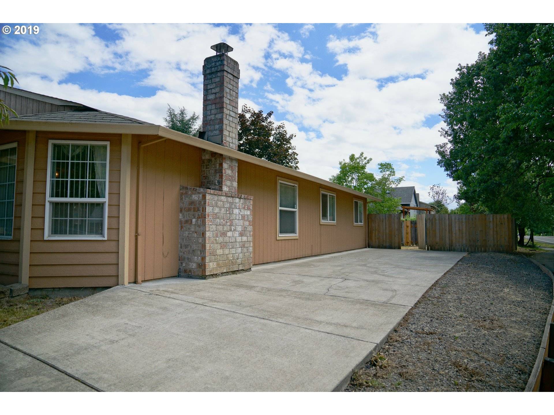 Hillsboro, OR 97123,6402 SE LOIS ST