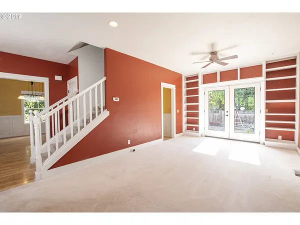 Eugene, OR 97404,1354 N PARK AVE