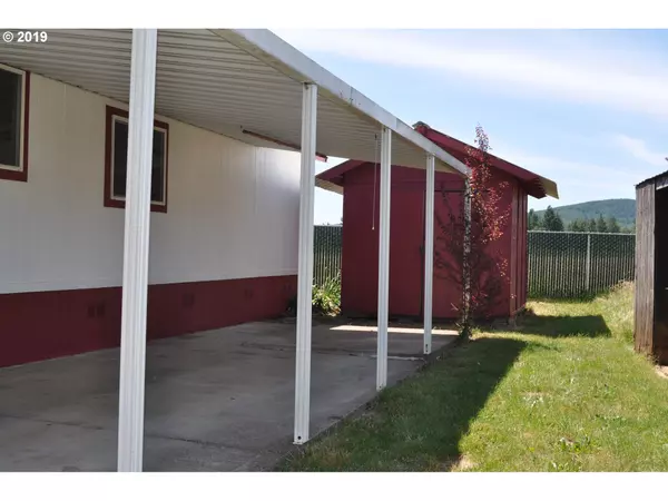 Veneta, OR 97487,87860 TERRITORIAL RD SPACE