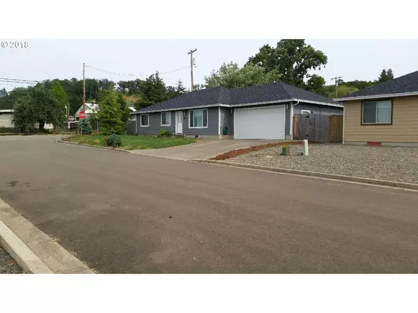 Roseburg, OR 97471,125 JENSEN CT