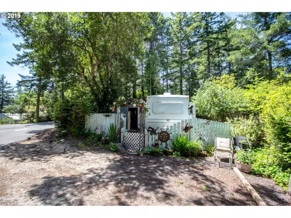 Florence, OR 97439,52 OUTER DR