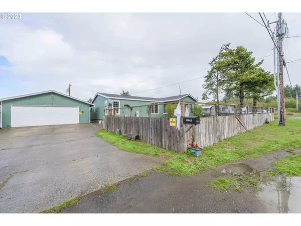 90861 EVERGREEN LN, Coos Bay, OR 97420