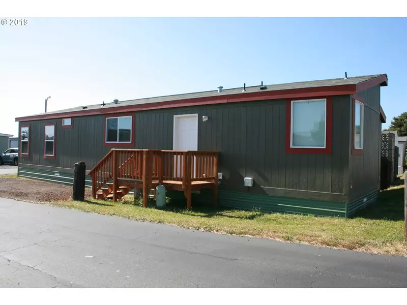 94120 STRAHAN ST #40, Gold Beach, OR 97444