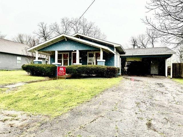 509 S Preston Street, Wolfe City, TX 75496