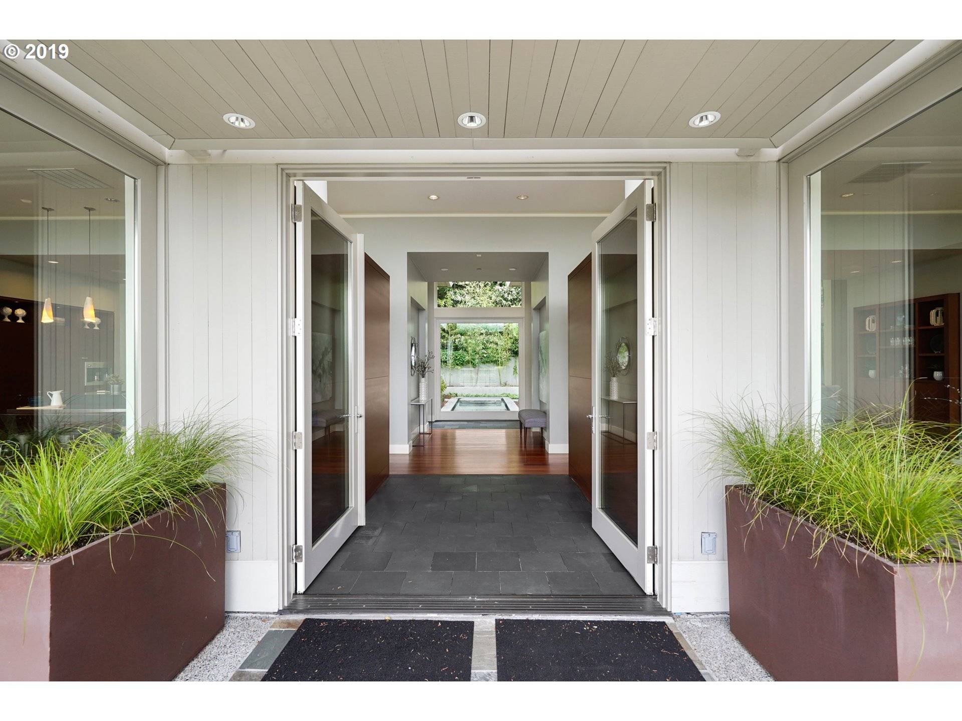 Portland, OR 97239,1225 SW HESSLER DR