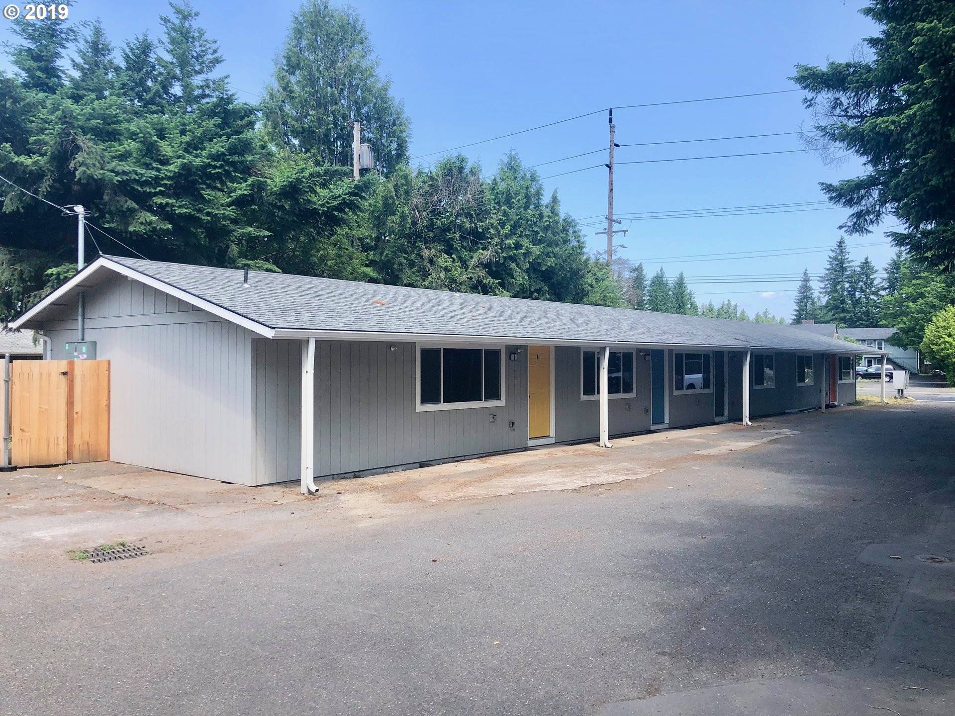 17700 SE STARK ST, Portland, OR 97233
