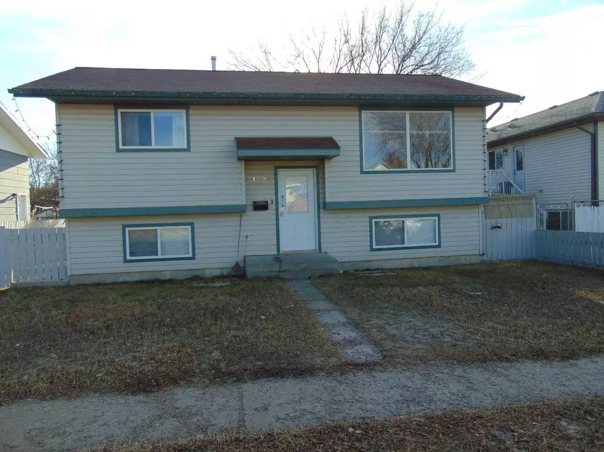 Medicine Hat, AB T1B 1J3,1209 Elm ST SE