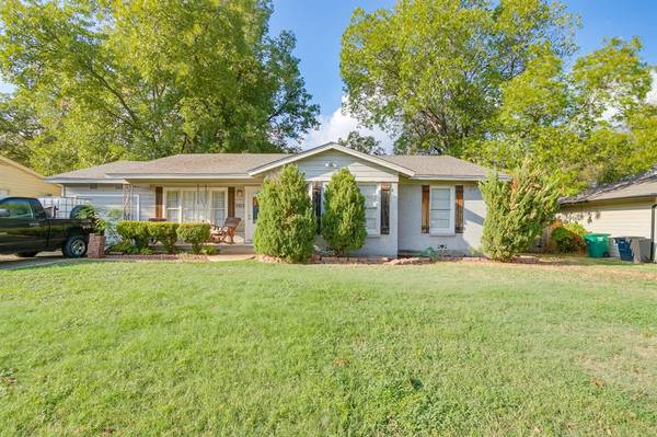 3012 Binyon Avenue, Fort Worth, TX 76133