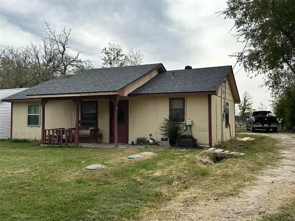 Brashear, TX 75420,303 County Road 1200