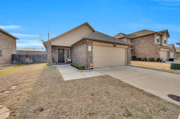 1507 Blue Jay Drive, Ennis, TX 75119