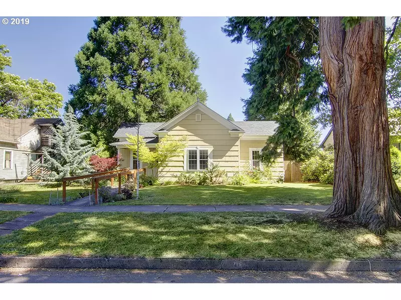 716 F ST, Springfield, OR 97477