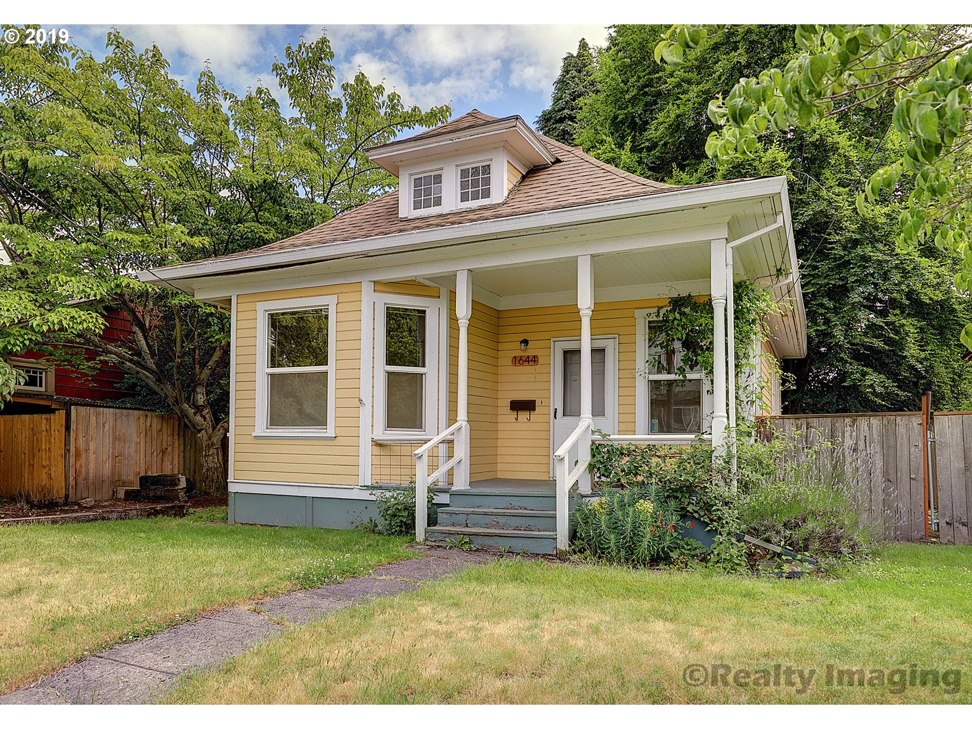 Portland, OR 97202,1644 SE UMATILLA ST
