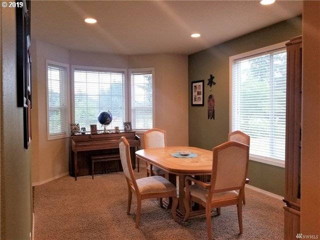 Longview, WA 98632,2208 COAL CREEK RD