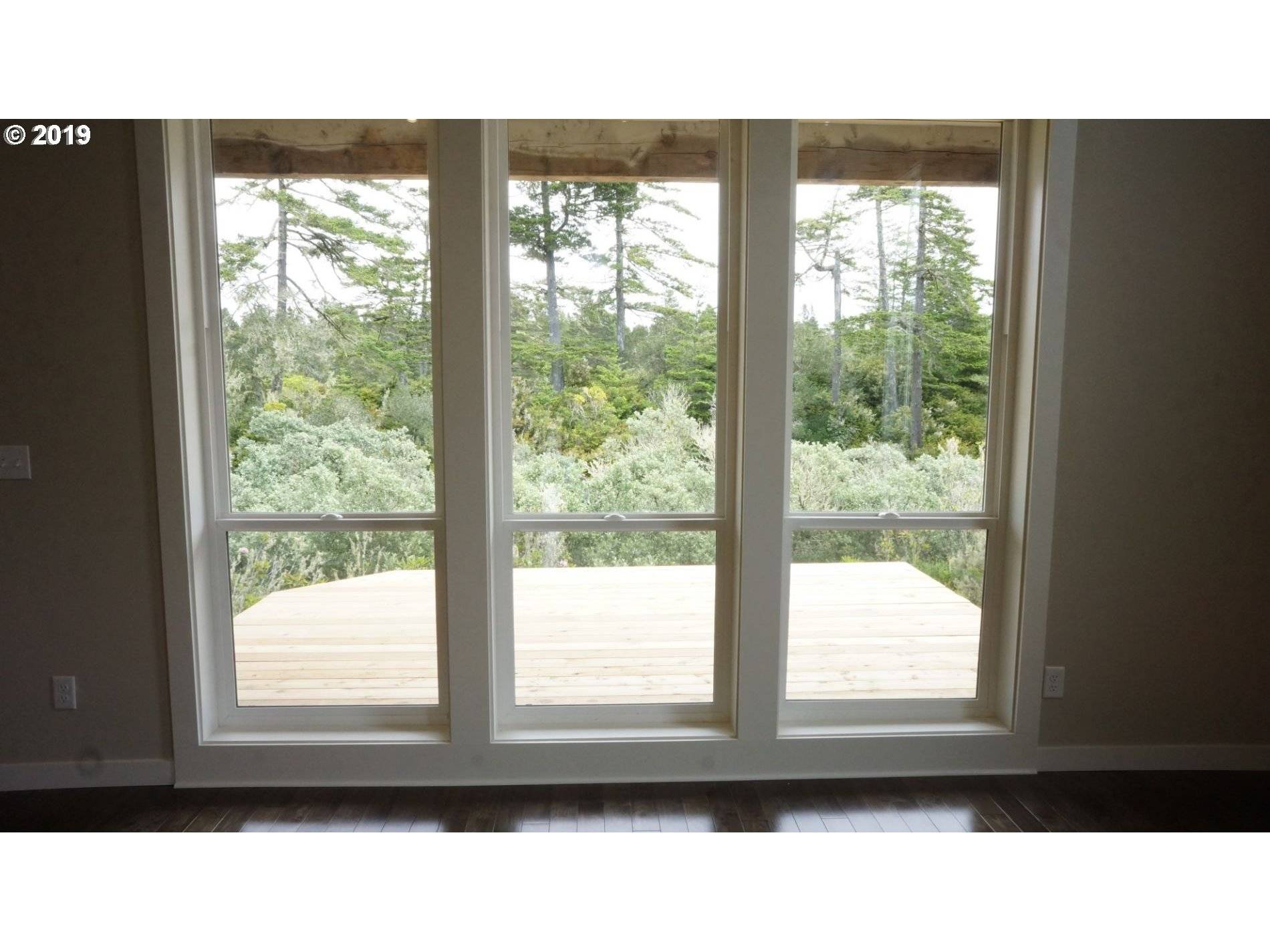Florence, OR 97439,88097 LAKE POINT DR