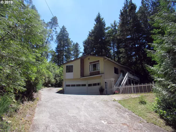 5854 COLLARD LAKE WAY, Florence, OR 97439