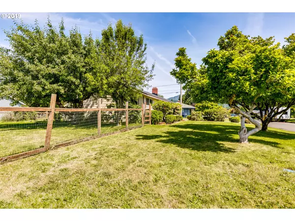 Springfield, OR 97477,2368 CORRAL DR