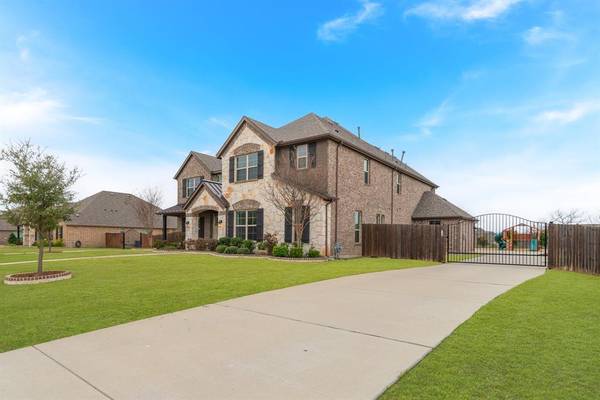 273 Shallow Brook Drive, Sunnyvale, TX 75182