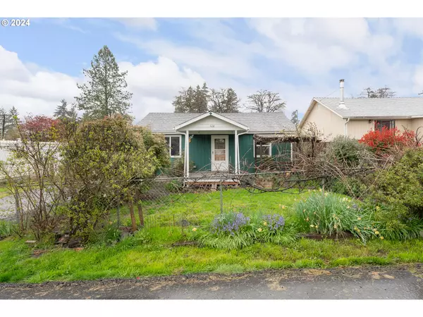 428 CHARLES ST, Yoncalla, OR 97499